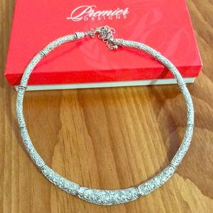 New Premier Designs Heirloom Necklace